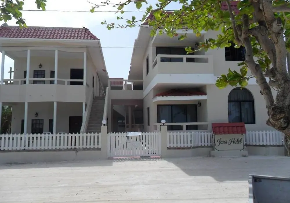 Jans Hotel-1